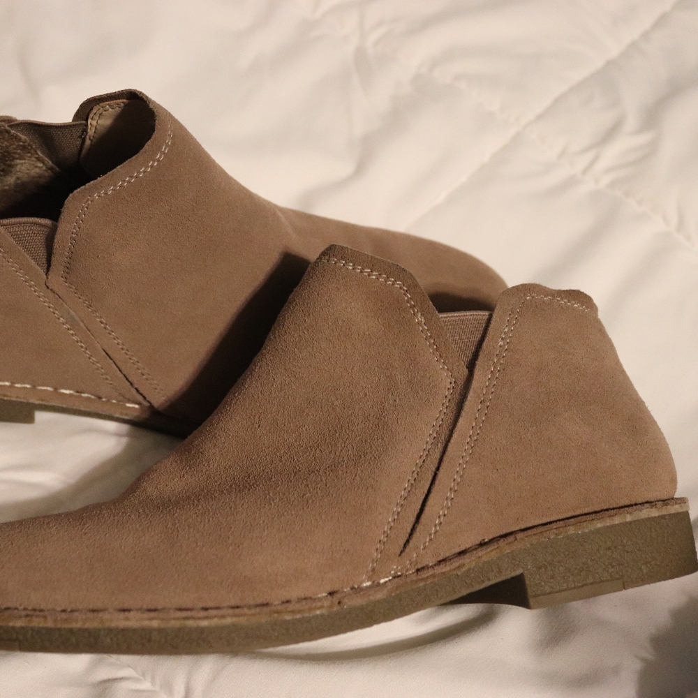 BOBS Skechers Taupe Ankle Boots Size 8